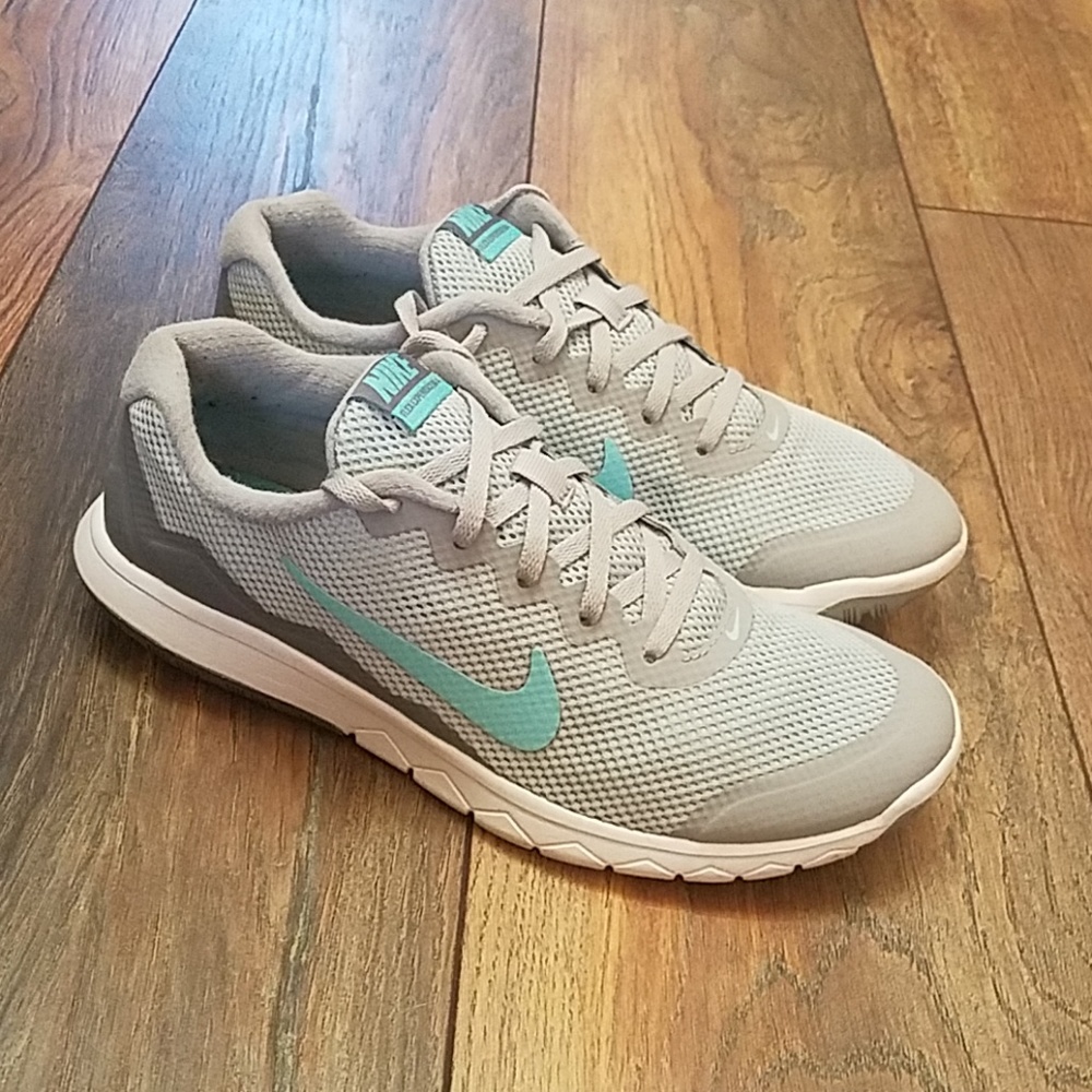 Nike Flex Experience sneakers